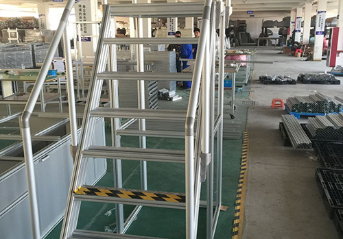 平臺(tái)樓梯 平臺(tái)樓梯